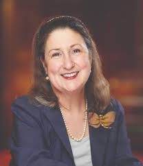 Julie Cox (@juliemcox)