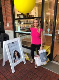 With hair salons focusing on cuts and color, there was nowhere clients could simply get their hair flawlessly styled. My First Blowout At Drybar Everything You Need To Know