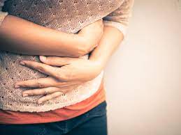 Ci sono alcuni virus gastrointestinali che possono provocare forti dolori alla pancia associati ad attacchi di diarrea e vomito. Crampi Addominali E Alla Pancia Cause Pericoli E Rimedi