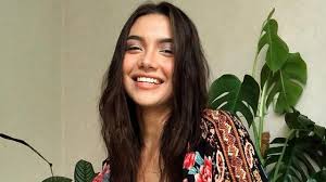Unggah Foto Berjerawat Ini 6 Potret Angela Gilsha Tanpa Makeup Hot Liputan6 Com