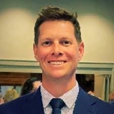 Crystal Bragg's Instagram, Twitter & Facebook