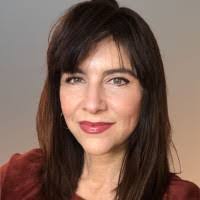 Nicole Rossbach's Instagram, Twitter & Facebook