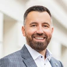 Paul Henrich's Instagram, Twitter & Facebook