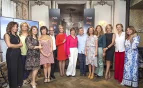 El espacio de salud, una de las grandes marcas de tve gracias a su vocación de servicio público, se emite a partir de las 12.00 horas hasta la llegada de ballester y sus colaboradoras. Cayetano Se Confiesa En Tve El Correo