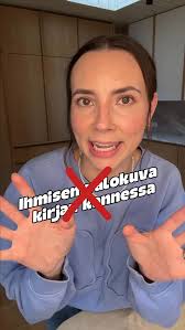 MP: Ihmisten valokuvat kirjan kannessa