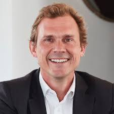 Great to hand over the keys of this pretty house in Belgravia to one of our  acquisition clients.