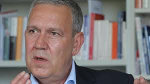 Interview: IG-Bau-Chef: "Banden machen sich die Bauwirtschaft zunutze"