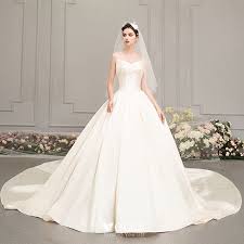 Schlicht Satin Champagner Brautkleider Hochzeitskleider 2019 A Linie Unique Herz Ausschnitt Armellos Ruckenfreies Kathedrale Schleppe Ruschen