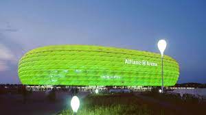Soccer stadium in munich, germany. Allianz Arena Leuchtet Grun Dank Technik Trick Stadt