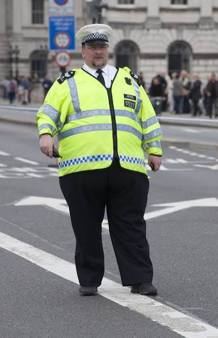 Super-sized police uniforms with 61 inch waists needed for overweight officers | News UK | Metro News