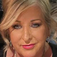 Diane Danks's Instagram, Twitter & Facebook