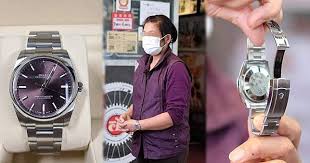 ️ 華星冰室有一位工作了超過10年的員工，她叫芳芳☺️ 芳芳是華星上下都一致認同的傑出員工， 她在華星當洗碗工作的10年期間，從沒請假，從不遲到 而且她一直默默努力做好她的崗位，也沒怨氣，正能量滿滿 ️ 在這個流失率高的餐飲行業， 其實樓面、收銀、洗碗工也面對很大的流失率. Zpp2aidqbelw M