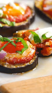 Pizza Aubergine Burrata Recette Recette En 2020 Burrata Recette Recettes De Cuisine Recette Cuisine Italienne