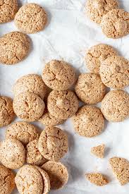 Italian Crispy Amaretti Biscuits Stefania S Kitchenette Recipe In 2020 Amaretti Biscuits Ameretti Cookie Recipe Amaretti Cookie Recipe