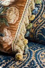 Pin Von Maria Labradorata Serpentia Auf Living Space In 2020 Handarbeit Kissen Und Stoffe