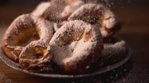 Ausgezogene Zur Kirchweih Rezept Fur Original Kniekuchle Br De Rezepte Essen Und Trinken Kochen Und Backen