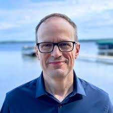 Todd Partridge's Instagram, Twitter & Facebook