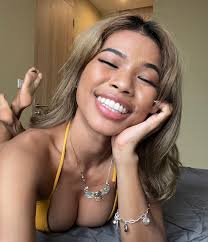 Lilly Lynn VIP - Fleshbot