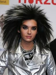 His parents, simone and kaulitz, divorced when he was seven and eventually his mother began dating again. Pictures Bill Kaulitz Hairstyles Bill Kaulitz Long Teased Hairstyle