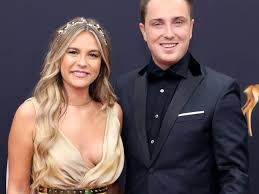 Dagi bee 10 min kaufen was mir influencer empfehlen dagi bee. Dagi Bee Eugen Wollen Die Beiden Schon Nachstes Jahr Ein Baby Bunte De