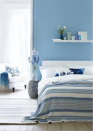 farrow and ball lulworth blue farrow and ball lulworth blue blauwe slaapkamer muren kleurrijke slaapkamer slaapkamer muur ontwerpen