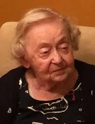 Jackie Halverson's Instagram, Twitter & Facebook