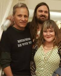 He was on a plane returning from the funeral of his beloved mother, grace, who suffered from dementia in her later years, when he started writing. 19 Viggo Mortensen Life Family Ideas Viggo Mortensen Actors Henry Mortensen