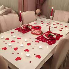 14 subat sevgililer gunu icin romantik yemek masasi dekordiyon sevgililer gunu fikirleri yildonumu surprizi sevgililer
