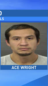 Police: One suspect in custody, one at large in Klamath Falls stabbing