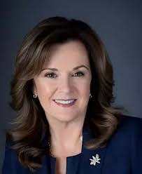 Maureen Mccartney's Instagram, Twitter & Facebook