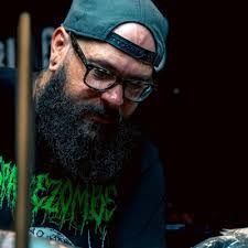 Jeff Barnard's Instagram, Twitter & Facebook