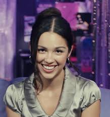 Olivia Rodrigo asks brother and sister to kiss in cringe-worthy concert  moment