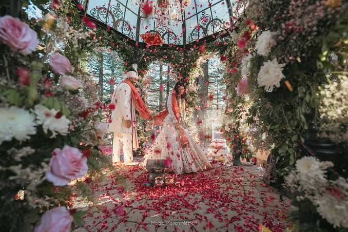 50+ Gorgeous Mandap Design Ideas For 2026 Weddings