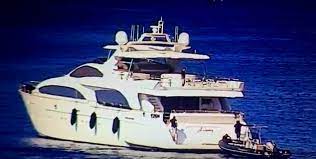 Mészáros lőrinc öccse több százmilliós osztalékot vett ki cégeiből. Lorinc Meszaros The Orange Files