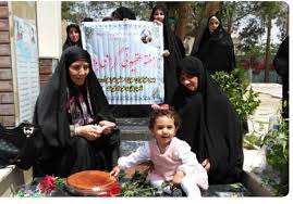 مادر شهید مدافع حرم، پوشش حجاب را کوبنده تر خون شهید عنوان کرد
