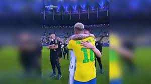 Jun 18, 2021 · thiago silva citó a lionel messi y cristiano ronaldo para referirse al accionar de los jugadores de la selección peruana tras el penal anulado a brasil. Argentina Brasil Final Copa America Del Abrazo Interminable De Messi A Neymar Para Consolarle A Una Charla Entre Risas Marca