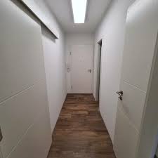 Wir verkaufen in wunstorf steinhude eine doppelhaushälfte mit keller und einem anbau mit einer wohnung und geschäftsräumen. Ferienwohnung Flur Ferienwohnung Wohnung Steinhude