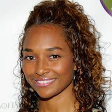 In april 2002, the group faced a tragedy with the loss of one of its members lopes. Rozonda Chilli Thomas Biography