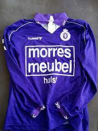 Todos los corazones son migrantes. K Beerschot Va Home Futbol Formasi 1995 1998