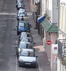 Se levant pour aller au distributeur, il ne vit pas le regard de renji devenir de plus en plus significatif : Vive Le Vent Vive Le Vent Vive Le Vandalisme