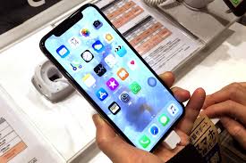 The app is used to detect body temperature, both indoor and outdoor. Iphone Temperature Warning Watch Out For This Dangerous Alert During Uk Hot Weather This Week