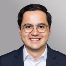 I am happy to share that I graduated with a Masters of Law as a joint Dux  alongside Klara Fröhlich and Tess Wardrop from the LL.M. programme in  Transnational Crime and Justice