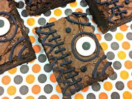 You could totally customize them however you want with different colours, decorations and cookie cutters. Hocus Pocus Spell Book Brownie Halloween Treats The Tiptoe Fairy