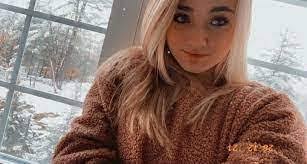 Alicia Earl's Instagram, Twitter & Facebook