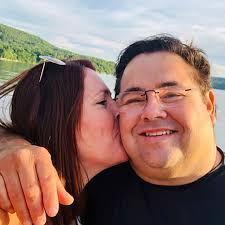 Miami teen's football game honors dad who died from COVID