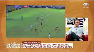 Número da camisa de felipe azevedo solta, e atacante usa camisa de jogador reserva. Z70vhilgmurxrm