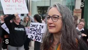 Teachers, nurses pay 'many years' behind other essential workers ‒ study