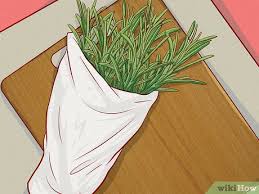 Ma tieni conto che puoi anche essiccarlo. 4 Modi Per Conservare Il Rosmarino Fresco Wikihow