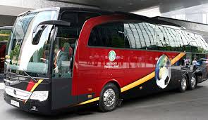 Man lion's coach 3rd gen mannschaftsbus dfb 1 dcs : Mercedes Benz Prasentiert