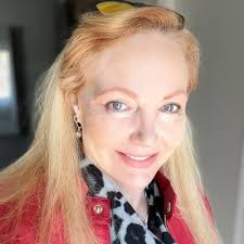 Join us in wishing our very own Amanda Kingery a happy  #administrativeprofessionalsday, we appreciate her smile and daily dose of  happiness 👑